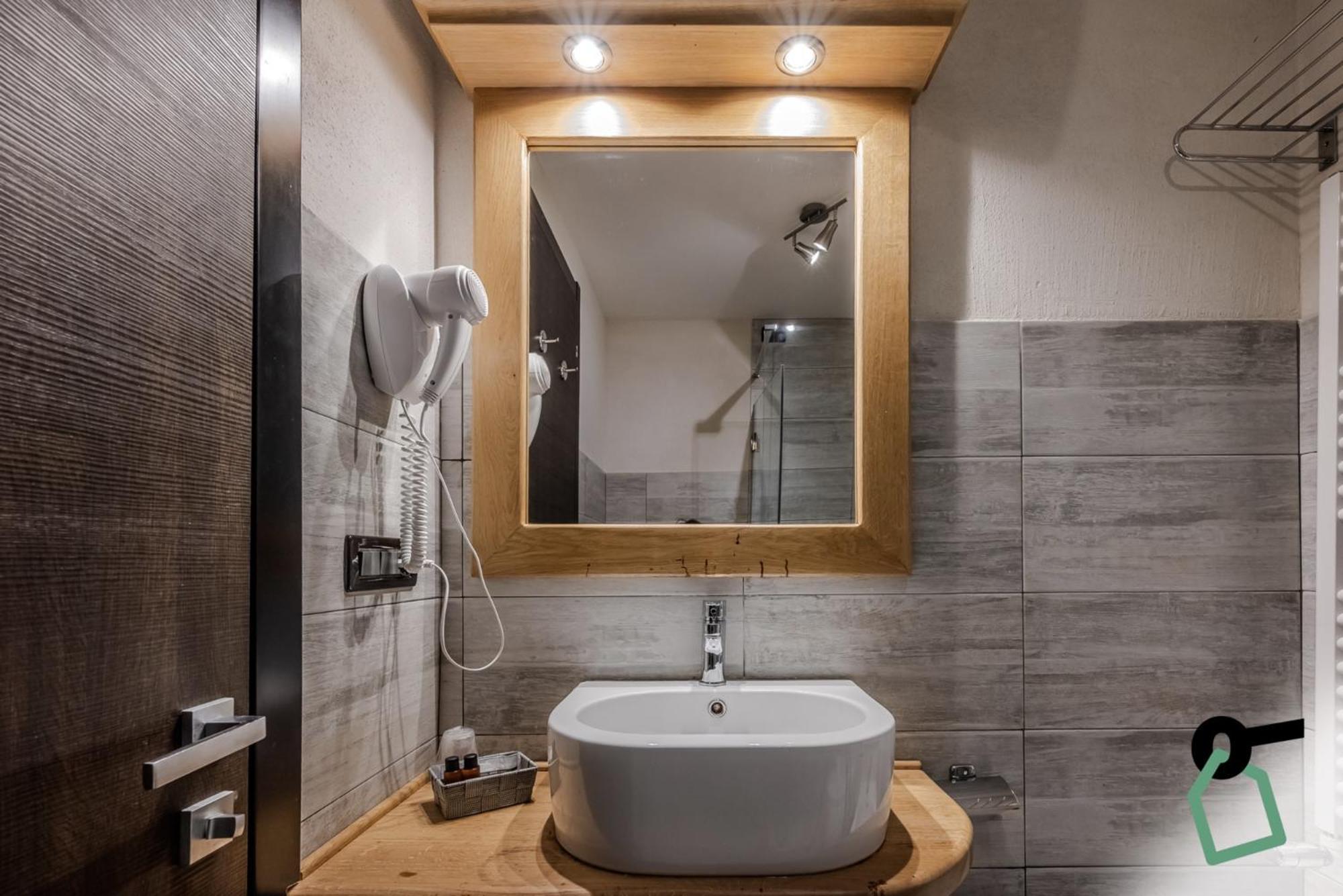 Hotiday Chalet Sestriere Vialattea Exteriör bild