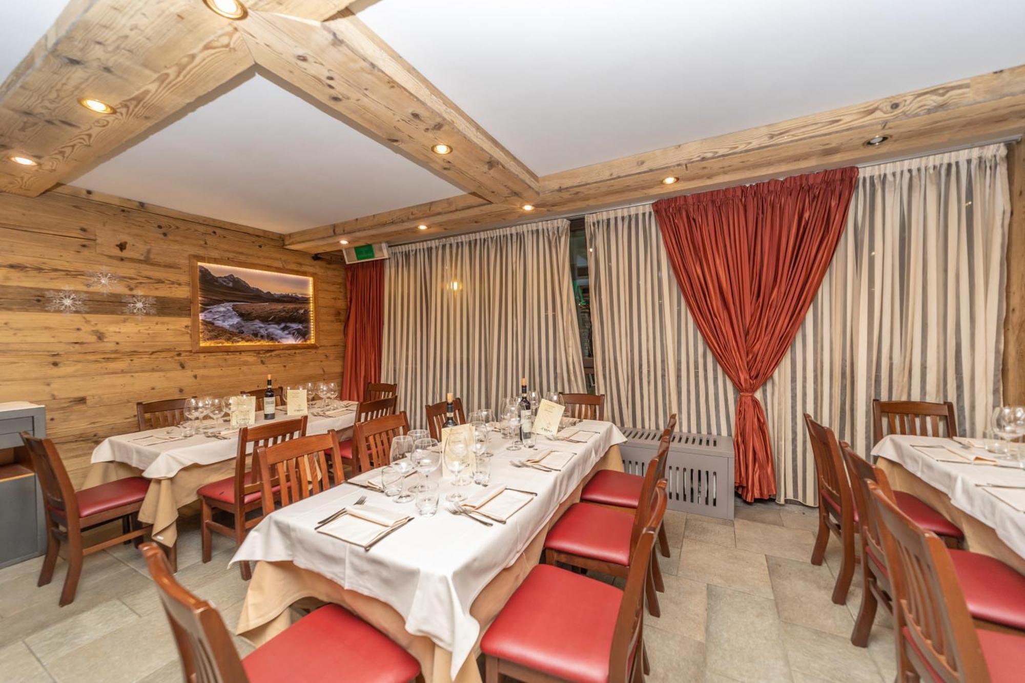Hotiday Chalet Sestriere Vialattea Exteriör bild